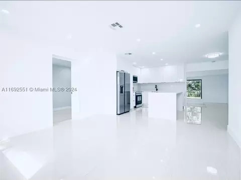 3401 NW 188th St, Miami Gardens, FL 33056