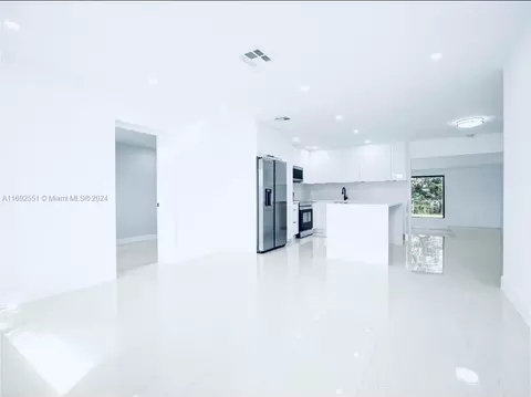 3401 NW 188th St, Miami Gardens, FL 33056