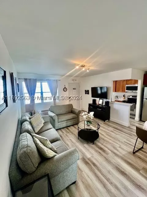 7904 West Dr #1008, North Bay Village, FL 33141