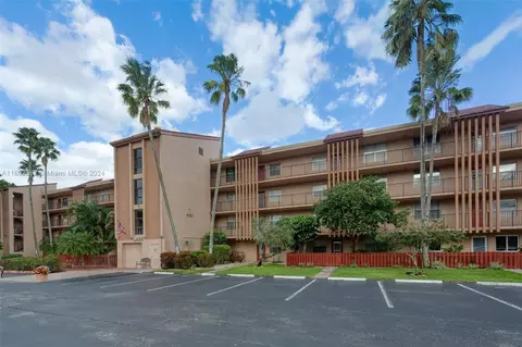 480 NW 76th Ave #204, Margate, FL 33063