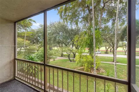 1681 NW 70th Ave #204, Plantation, FL 33313