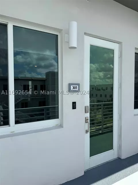 10295 NW 64th Ter #301, Doral, FL 33178