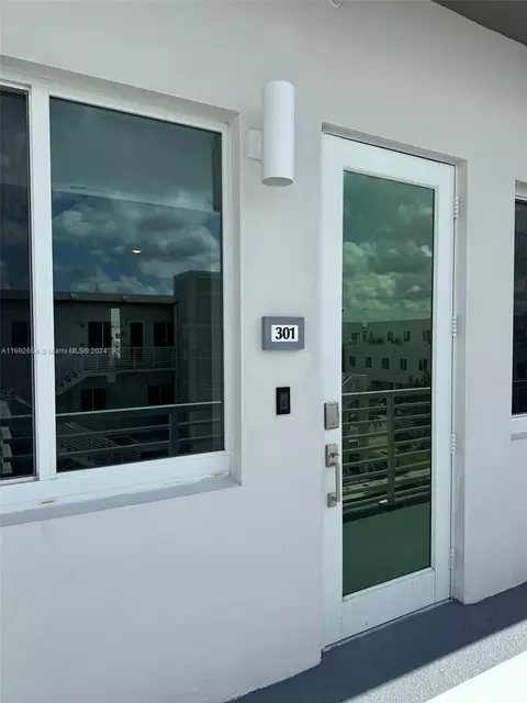 10295 NW 64th Ter #301, Doral, FL 33178
