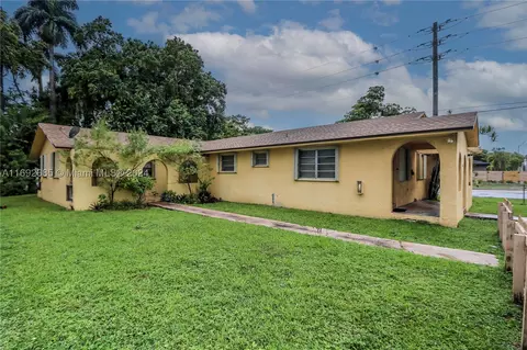 15860 NW 2nd Ave, Miami, FL 33169