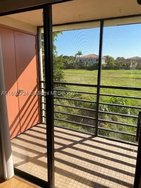 20725 NE 8th Ct #204-11, Miami, FL 33179