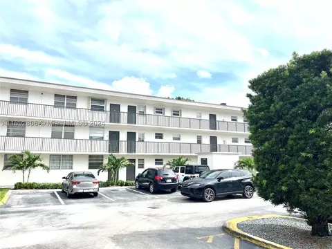 14195 SW 87th St #B213, Miami, FL 33183