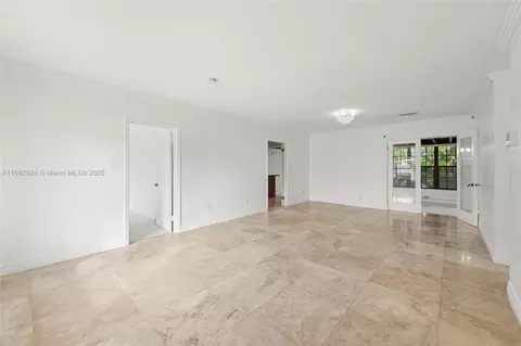 1925 SW 82nd Ct, Miami, FL 33155 photo 4