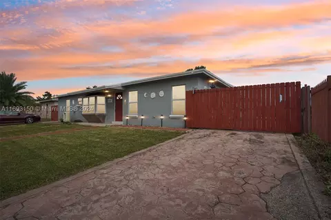 25315 SW 124th Pl, Homestead, FL 33032