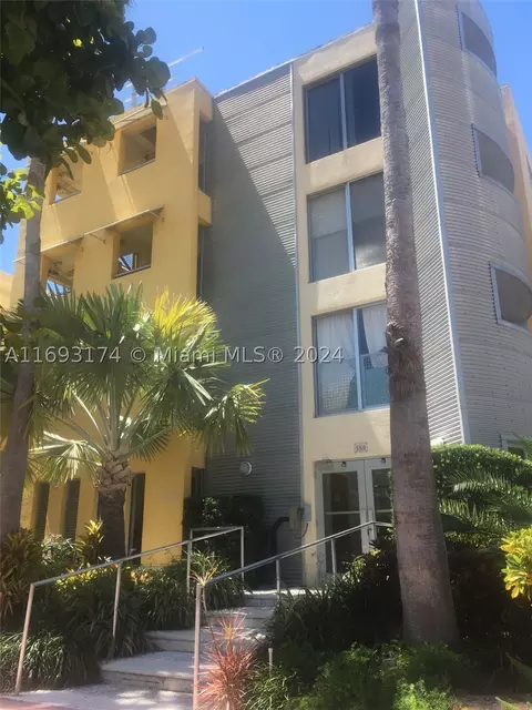 360 Collins Ave #303, Miami Beach, FL 33139