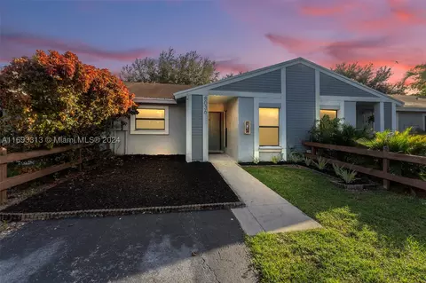 8036 NW 41st Ct, Sunrise, FL 33351