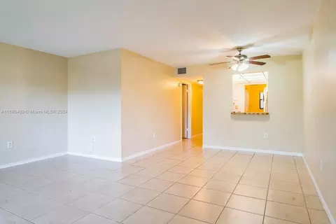 1021 Mockingbird Ln #208, Plantation, FL 33324