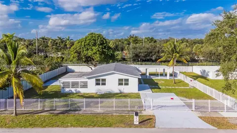 2971 NW 166th St, Miami Gardens, FL 33054
