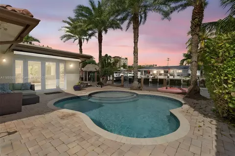 2255 SE 10th Ct, Pompano Beach, FL 33062