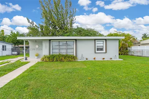 11301 SW 48th St, Miami, FL 33165