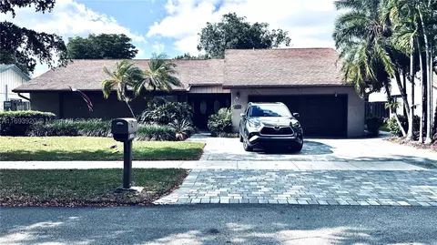 11042 SW 129th Pl, Miami, FL 33186