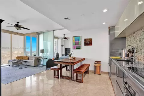 1040 Biscayne Blvd #1506, Miami, FL 33132