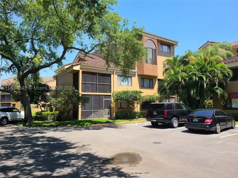 15555 N Miami Lakeway #105-18, Miami Lakes, FL 33014