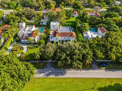 635 N Greenway Dr, Coral Gables, FL 33134