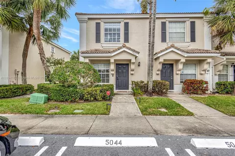 5044 Palmbrooke Cir, West Palm Beach, FL 33417