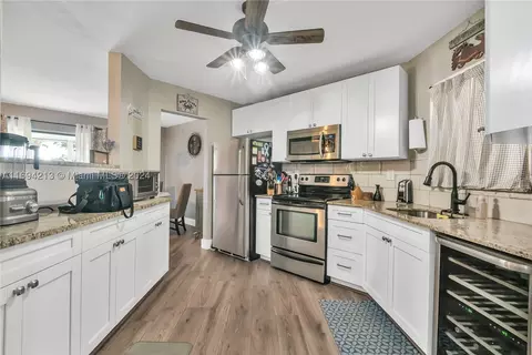 6655 W Broward Blvd #106, Plantation, FL 33317