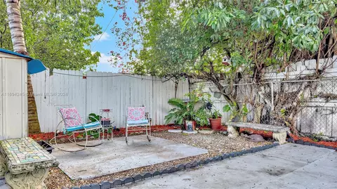 Exterior - 528 E 16th St, Hialeah, FL 33010 photo 5 of 6