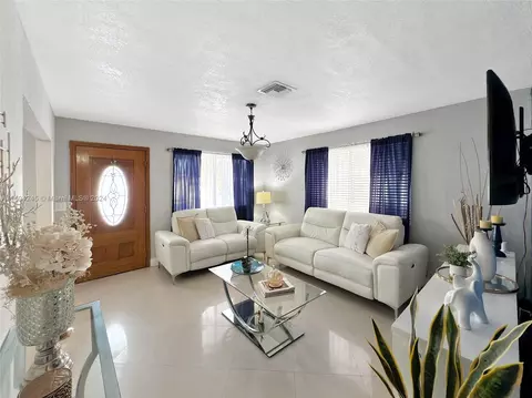Other - 528 E 16th St, Hialeah, FL 33010 photo 3 of 9