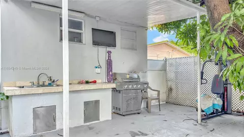 Exterior - 528 E 16th St, Hialeah, FL 33010 photo 4 of 6