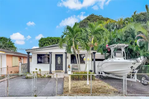 528 E 16th St, Hialeah, FL 33010