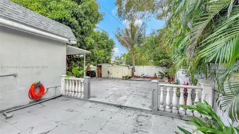 Exterior - 528 E 16th St, Hialeah, FL 33010 photo 1 of 6