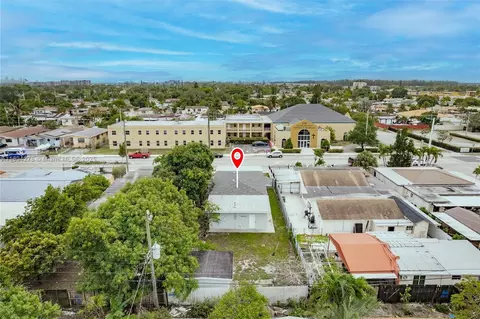 View/Area - 521 E 41st St, Hialeah, FL 33013 photo 6 of 6