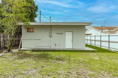 Exterior - 521 E 41st St, Hialeah, FL 33013 photo 6 of 6
