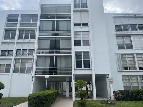 6923 Cypress Rd #C25, Plantation, FL 33317