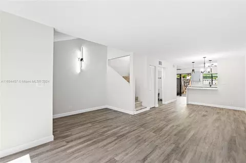 357 City View Dr, Fort Lauderdale, FL 33311
