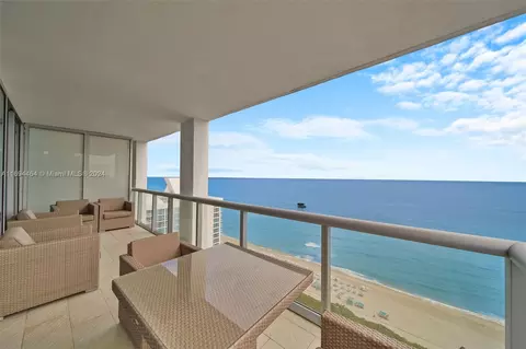 6799 Collins Ave #LPH05, Miami Beach, FL 33141