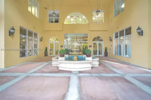 1607 Ponce De Leon Blvd #14F, Coral Gables, FL 33134