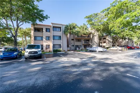 6305 Gage Pl #210A, Miami Lakes, FL 33014