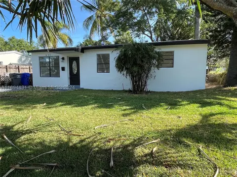 631 N 68 Ter, Hollywood, FL 33024