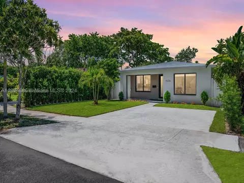 1626 Rodman St, Hollywood, FL 33020