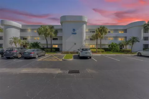 1460 Sheridan St #23D, Hollywood, FL 33020