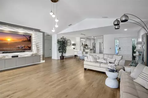 1852 NW 97th Ave, Plantation, FL 33322