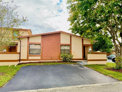 6368 NW 29th St, Sunrise, FL 33313