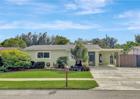 9432 SW 52nd Pl, Cooper City, FL 33328