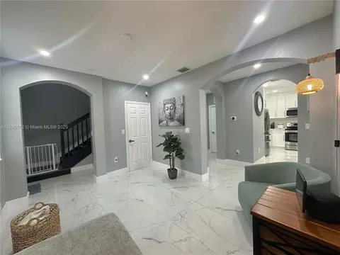 9237 SW 227th St #11, Cutler Bay, FL 33190