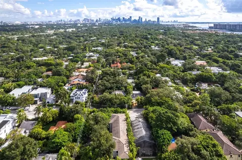 2568 Trapp Ave, Miami, FL 33133 photo 23