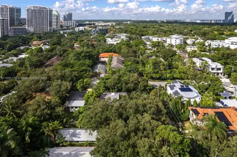2568 Trapp Ave, Miami, FL 33133 photo 20