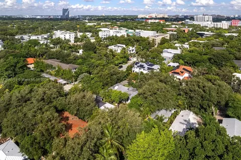2568 Trapp Ave, Miami, FL 33133 photo 18