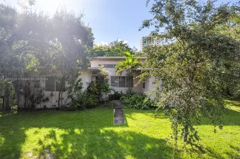 2568 Trapp Ave, Miami, FL 33133 photo 3
