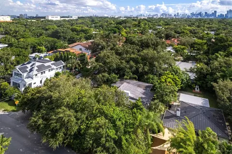 2568 Trapp Ave, Miami, FL 33133 photo 24