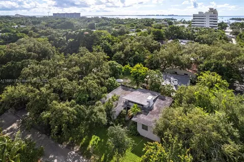 2568 Trapp Ave, Miami, FL 33133 photo 31