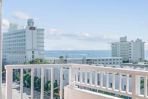 3201 NE 14th St Cswy #807, Pompano Beach, FL 33062
